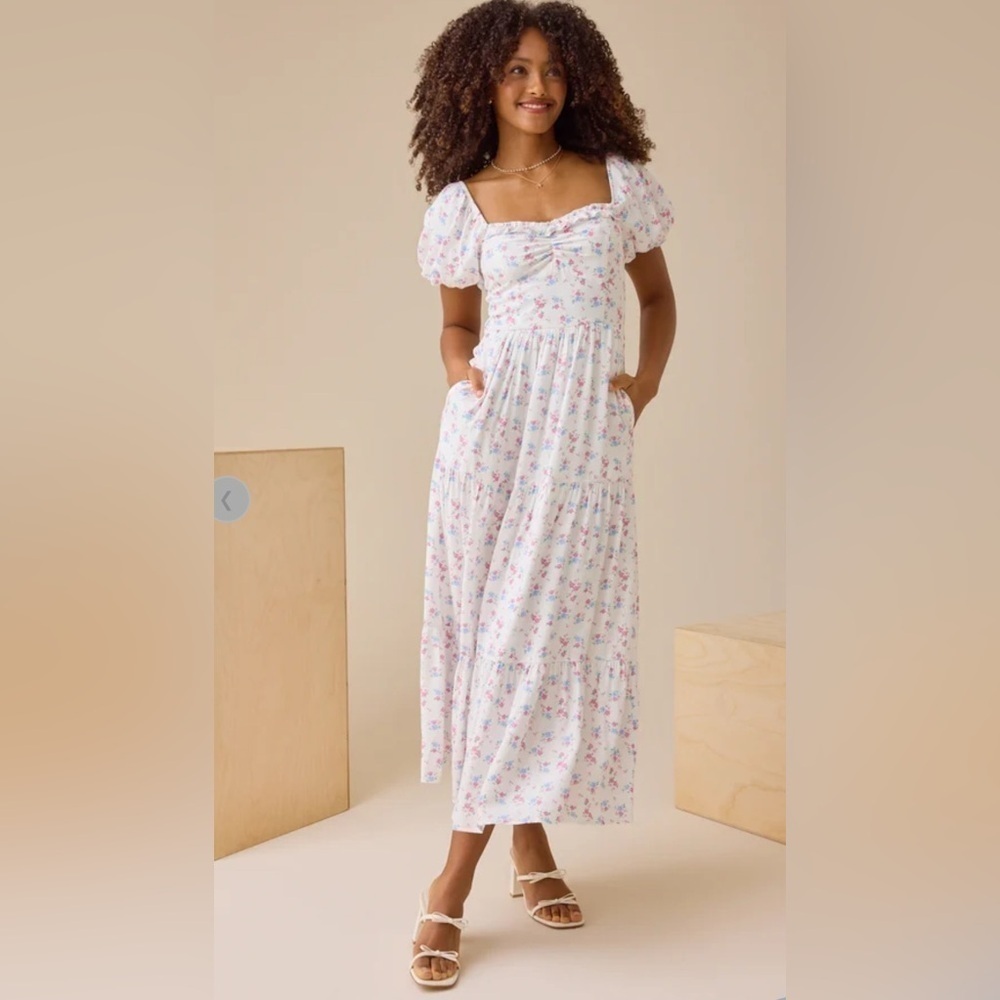 Altered State Floral White Puff Sleeve Dress size Large.